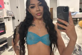 SWEET & PETITE 🥰🥰🥰 BACK IN TOWN photo 2