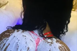 morenita caliente photo 6