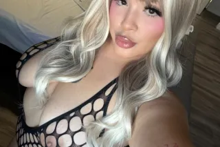 available now outcall 🍓facetime and content avail 💕 photo 1