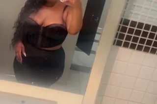 ✨✨✨✨Busty Blasain Perfect for Any Occasion photo 3