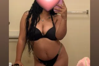 come have fun with lexxi bby 🩷