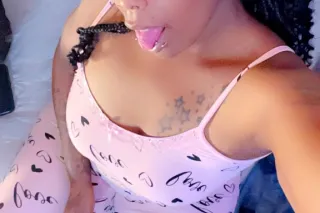 Leaving today @ noon catch me while u can ! 💃🛣QV/HR SPECIALS 🎉🔄 Come Fuck Me Around My Room Dada 🥹 !" ASS SO BIG LIKE THE SUN TAPP INN photo 4