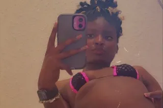 💖Bubbly Cheeks W/ Creamy Filling✅ AVAILABLE 6pm-11pm💸 UBER OUTCALL ONLY💖 photo 4
