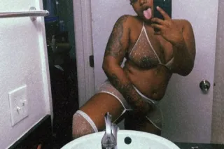 SEXUALLY FRUSTRATED I NEED SOME DICK!!😈💦😩 photo 4