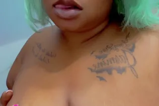 Good morning 💚🩷 Upscale Bbw here 💋ms.throat it down photo 2