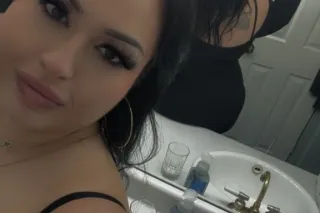 thick tall latina photo 7