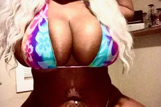 OMG SHE RETHICKLIOUS 😋👄🍑 I am 100% real! photo 10
