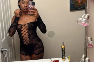let me fufill your fantasies😩💕
