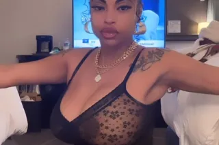 The Sweetest Pu$$y N town...Cum get some of this warm juicy phat Pu$$y❤ photo 2