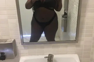 BRING ME WEED AND MONEY AND GET SAFE SEX AND HEAD $100 QUICK VISIT CAR SESSIONS IN UR CAR IN POUGHKEEPSIE. MUST PICK ME. IF WE MET BEFORE HIT ME UP ASAP photo 5