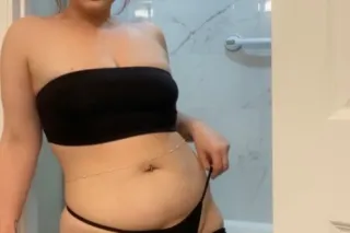 outcalls. im just here to suck some dick 🤷🏼♀ photo 3