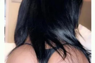 latina caliente photo 1