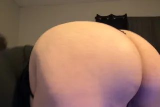 ill be available starting Wednesday text me to book then💕let a bbw with a wet ass pussy ride and cum on that dick 420 friendly lets smoke and slut each other ouf after👅😩 photo 1