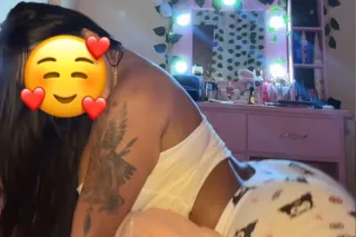 hermosa latina photo 2