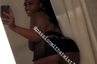 ✨Back In Town Here For A Short Time✨4"11 Chocolate Treat ❣✨ photo 2