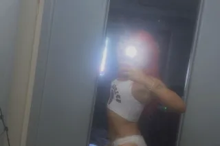 ELGIN INCALLS ONLY 😘 VERY NEW GUYS TO THIS TOWN IM READY TO POP MY PRETTY PUSSY 🍑 AND SUCK SUM GOOD DICK IM FEELING GOOD N THE MOOD COME SEE ABOUT PRETTY REDD !!INCALLS ONLY !!!
