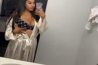 Sexy Playmate Visiting 🌟Lets play 💦😻Thick & Busty🔥SeXXXy & Sensual👅Fetish Friendly 🔥📲Outcalls/Incalls/🚘Car fun💜 photo 4