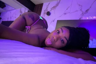5'4 BUT MY THROAT 6'6 🫦🍦U WANT ME TO CREAM OR SQUIRT FOR U DADDY 💦 photo 2