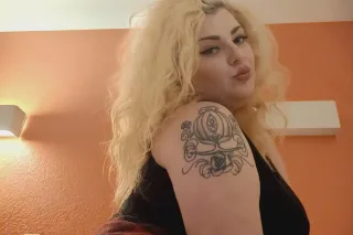 GFE...Blonde, Bold and impossible to forget $100 special photo 4