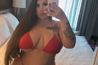 sexy latina mami 😋😋 photo 1