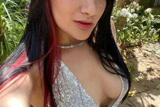 sexy latina photo 2