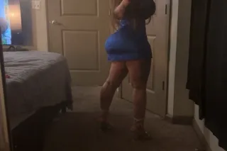 BIG BOOTY 🍑 QUEEN OF BACKSHOTS - 100% real verified freak 😜👅 WITH THE Deepest Throat