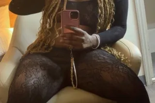 only back for TONIGHT🥰🥰🥰🥰🥰 photo 2