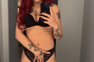 I’m the type of fine that makes angels misbehave. photo 2