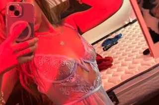 sexy lil mama available 24/7 Hmu for my PRICES 😇 photo 2