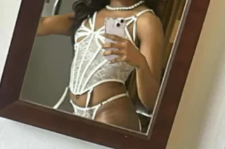 Last Night Cum Get Your Nut💦 In Paris🗼💦💃 photo 5