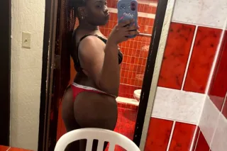 new thick chocolate bae😏 photo 3