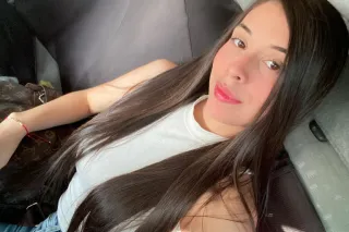 Beautiful and hot honey, young and tight 🍑🤤available 24/7 photo 4