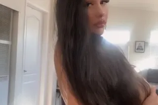 sexy girl next door 😋 photo 3