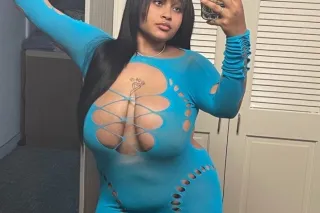 I LOOK BETTER THAN HER ☝🏽 AND HER👇🏽 photo 2