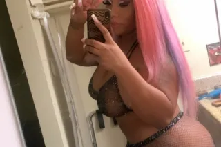7:51am Im horny and i think we should fuck before work 💦🍑 photo 3