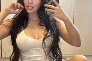 Hey baby I arrived new to the city and I’m in a hotel ready to take care of boys😇😍 Hot Girls🥵