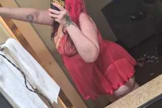 EVERYONES FAVORITE BUBBLY BITCH IS BACK! photo 3