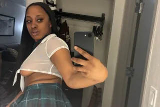 Gentleman’s Choice 🎩✨5⭐ Petite Playmate 👠 My place or yours 💕 2 Girl Special photo 8