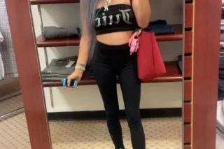 young looking for fun and high end gentelmen serious people please photo 4