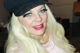New in town...Small town Girl visiting the big city! Show me what a real man can do! photo 5