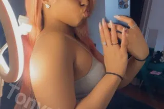 incall outcall available photo 2