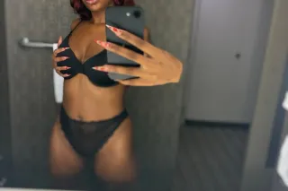 💋 BACK IN TOWN💋 photo 4