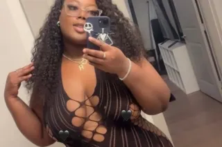 BIG BOOTY THICK CHOCOLATE EBONY ....Come get relaxed dadddy & let me relieve some stress 😜🤪💦💦 photo 12