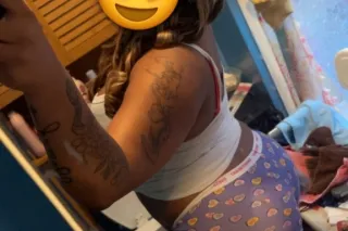 Heyy daddy come have funn 😘 photo 1