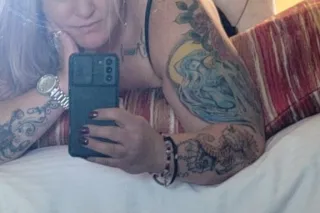 InCall Available! Im bored and want to fuck! Do you like your girl with a thick fat ass ...nice titties and juicy kitty! Hit me up! photo 6