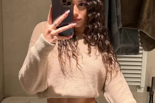 sexi flaca latina disponible para ti
