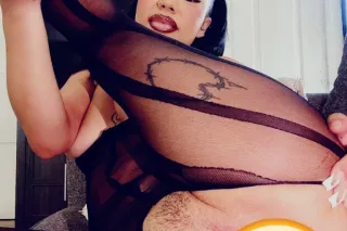 soy una chica latina y caliente papi photo 1