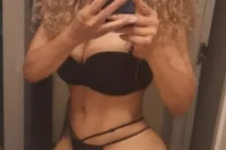 Hola soy laura colombiana Estar aqu por pocos das Fotos realesVen no te pierdas la oportunidad de disfrutar de un momento de trato de novios caricias,besos,posiciones Soy la mujer perfecta que andas buscando .Te espero amor 💕 photo 2