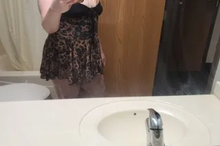 bored and horny wanna have some fun photo 6
