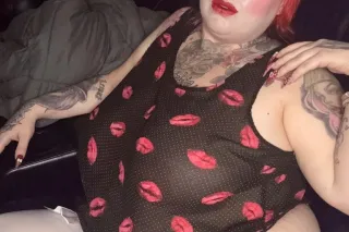 I love how you are messaging me telling me I am dry begging lmao please I rent air bnbs all the time have a home car so really know who the fuck you are talking to. You guys wont approach me to my face though! photo 7
